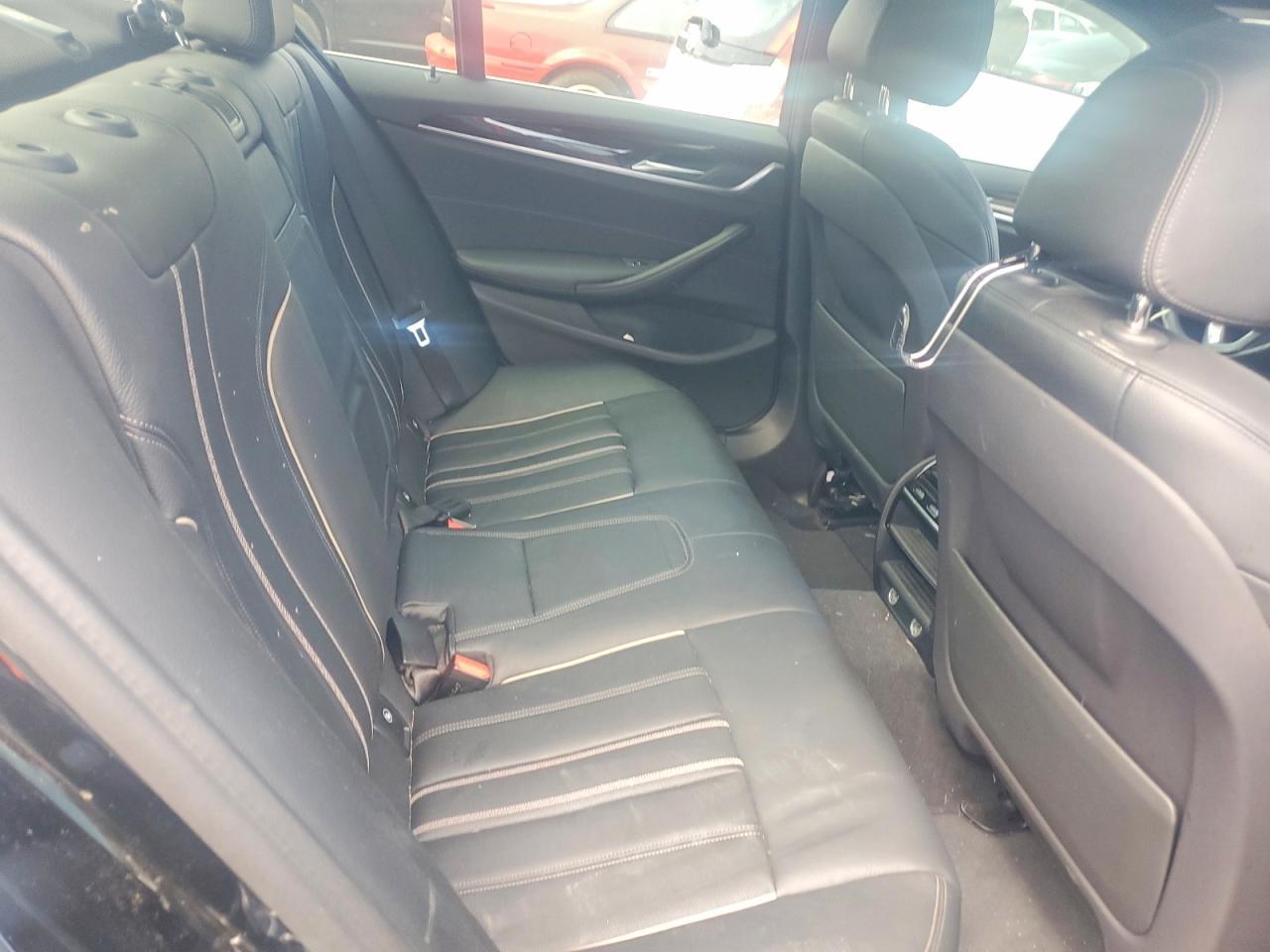 2019 BMW Seria 5 530i - zdjęcie 10