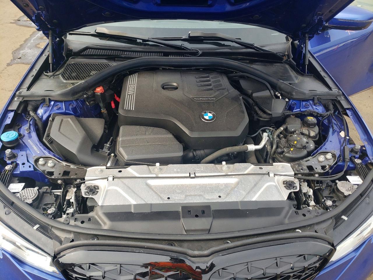 2021 BMW Seria 3 330i - zdjęcie 11