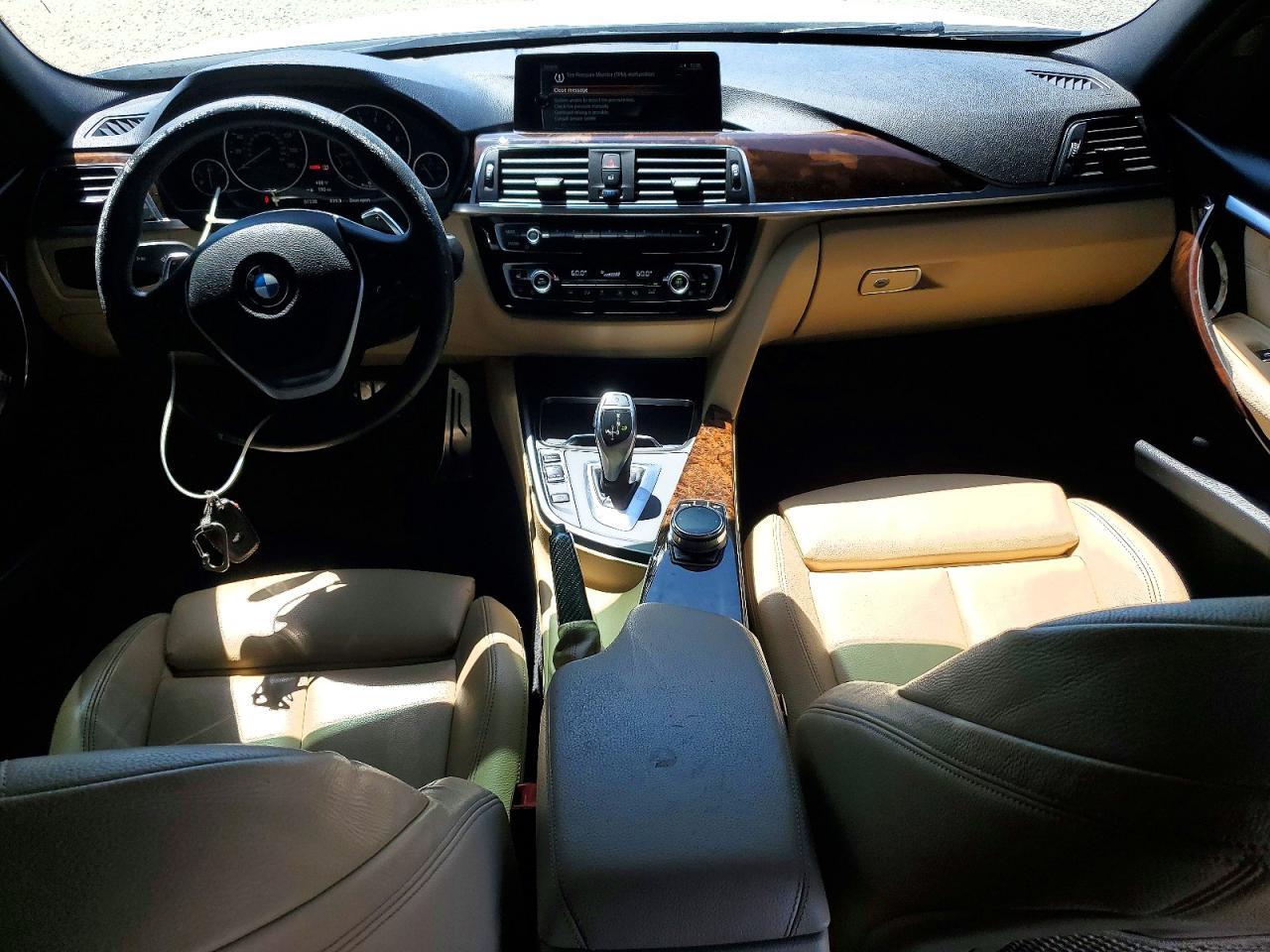 2017 BMW Seria 3 330i - zdjęcie 8