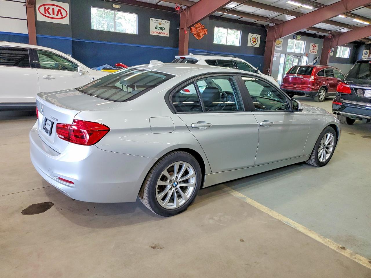 2016 BMW 320 Xi - zdjęcie 3