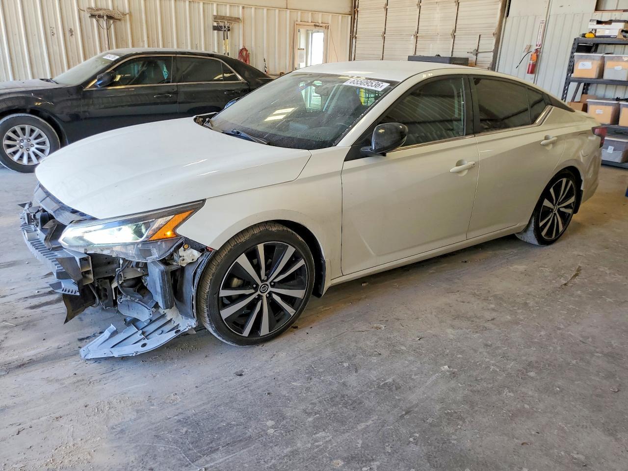 2019 Nissan Altima Sr - zdjęcie główne