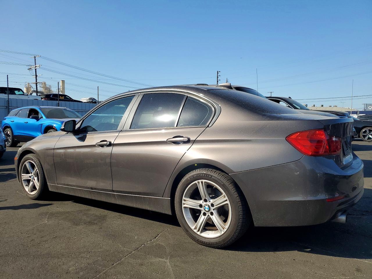 2015 BMW 320 I - zdjęcie 2
