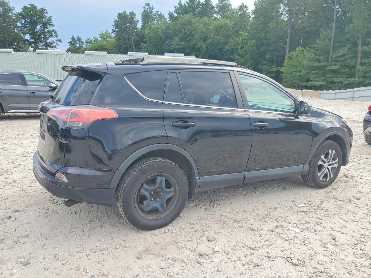 2018 Toyota Rav4 Le - zdjęcie 3