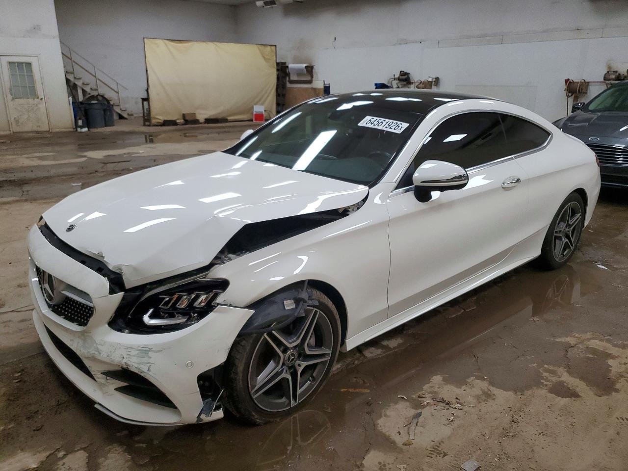 2021 Mercedes-Benz C 300 4Matic - zdjęcie główne