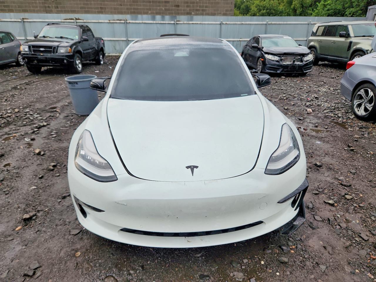 2021 Tesla Model 3 - zdjęcie 5