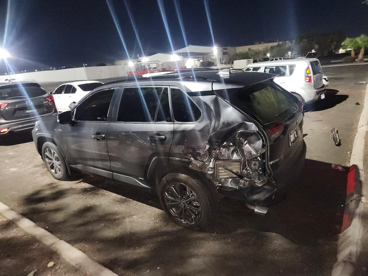 2024 Toyota Rav4 Xle Premium - zdjęcie 2