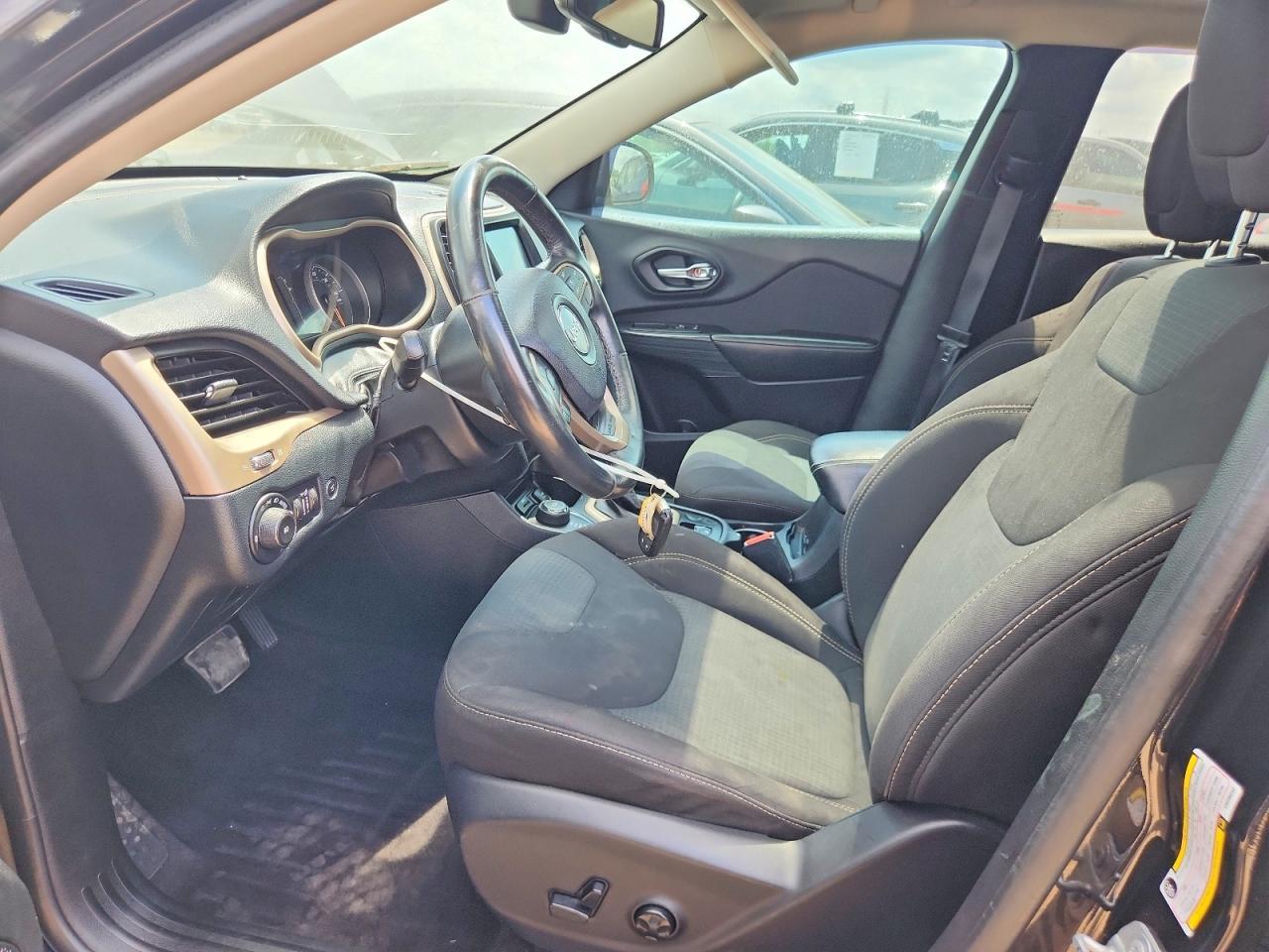2016 Jeep Cherokee Latitude - zdjęcie 7