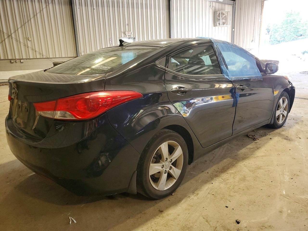 2013 Hyundai Elantra Gls - zdjęcie 3