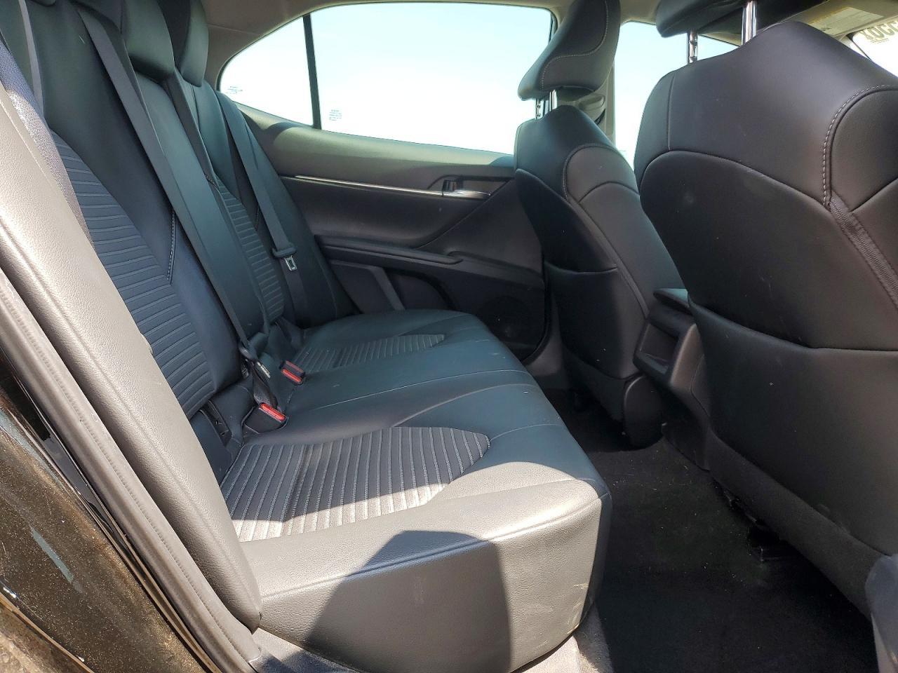 2021 Toyota Camry Se - zdjęcie 10