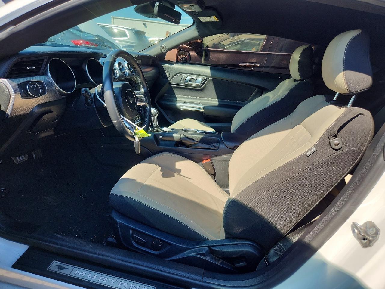 2021 Ford Mustang Gt - zdjęcie 7