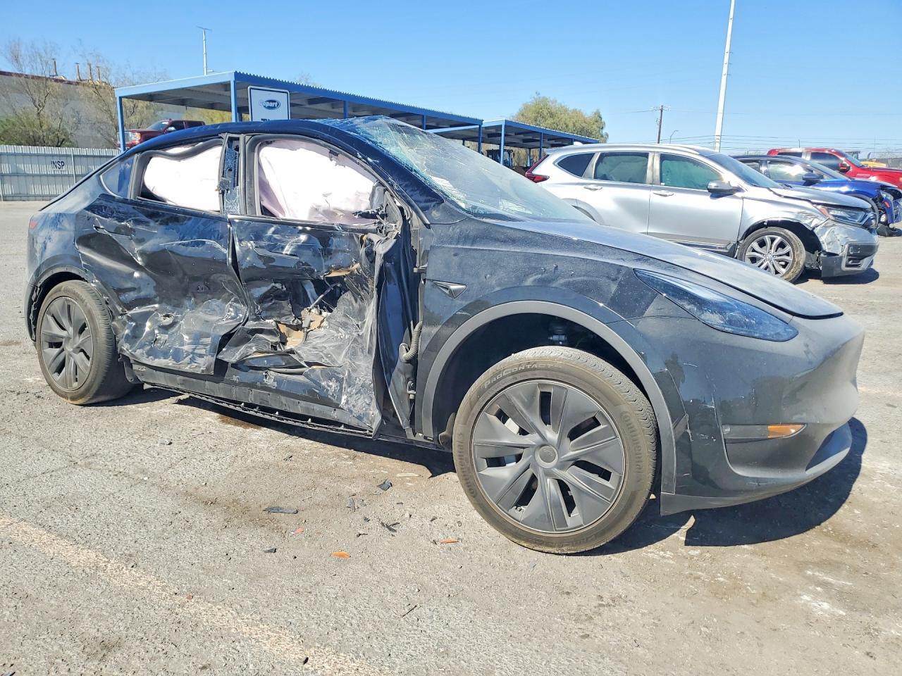 2024 Tesla Model Y - zdjęcie 4