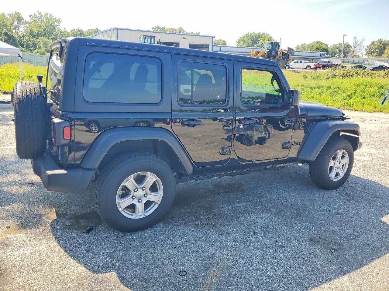2021 Jeep Wrangler Unlimited Sport - zdjęcie 3