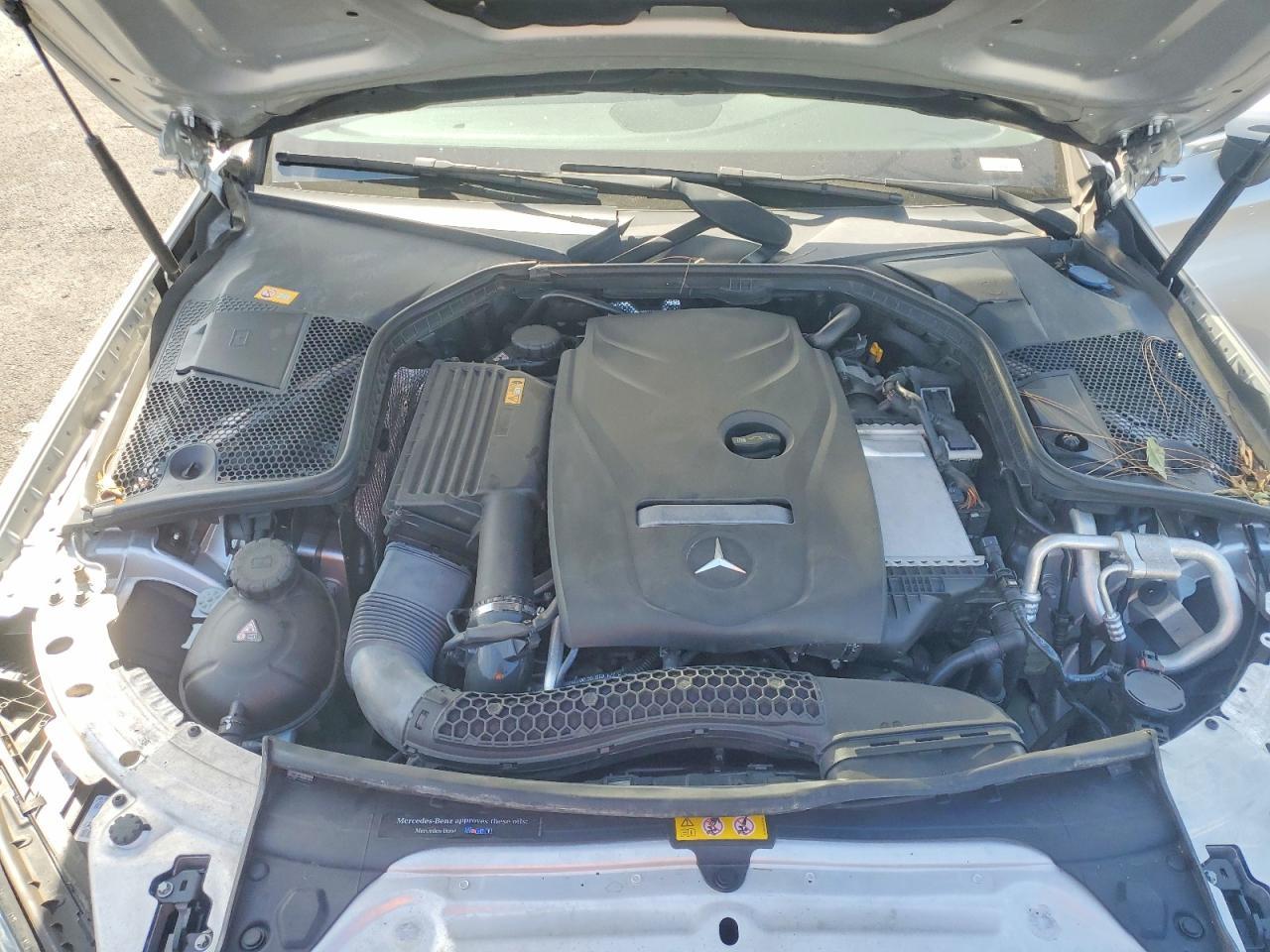 2017 Mercedes-Benz C 300 4Matic - zdjęcie 11