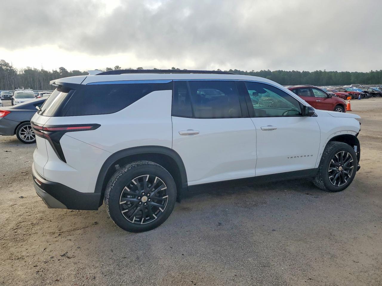 2025 Chevrolet Traverse Lt - zdjęcie 3