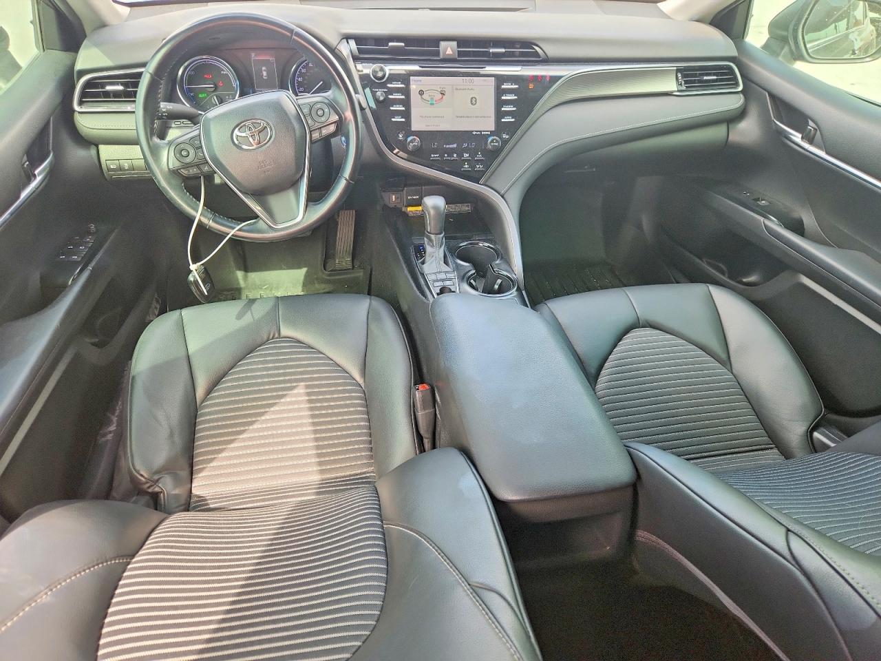 2019 Toyota Camry Hybrid Se - zdjęcie 8