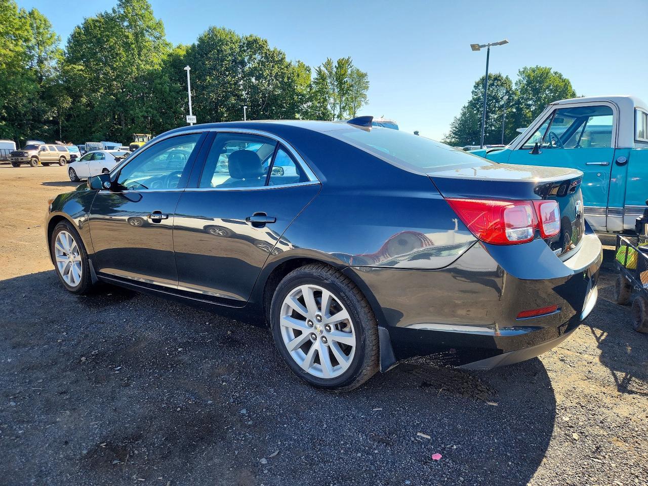 2015 Chevrolet Malibu 2Lt - zdjęcie 2
