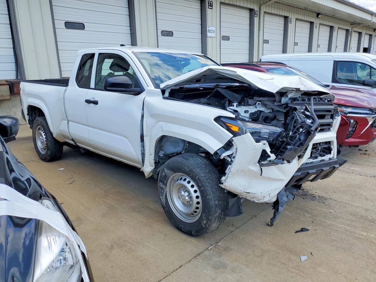 2025 Toyota Tacoma Sr - zdjęcie 4