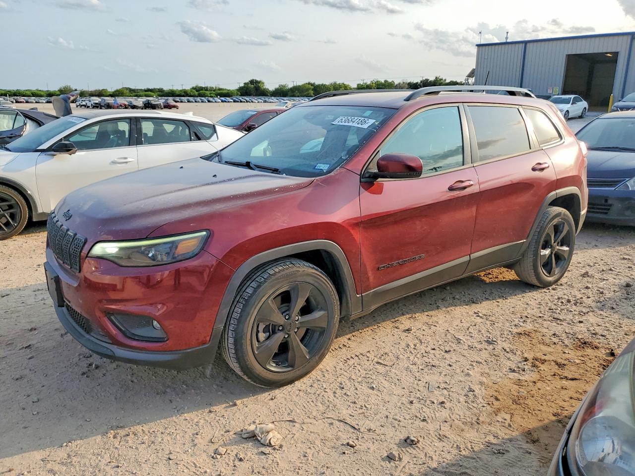 2021 Jeep Cherokee Latitude Plus - zdjęcie główne