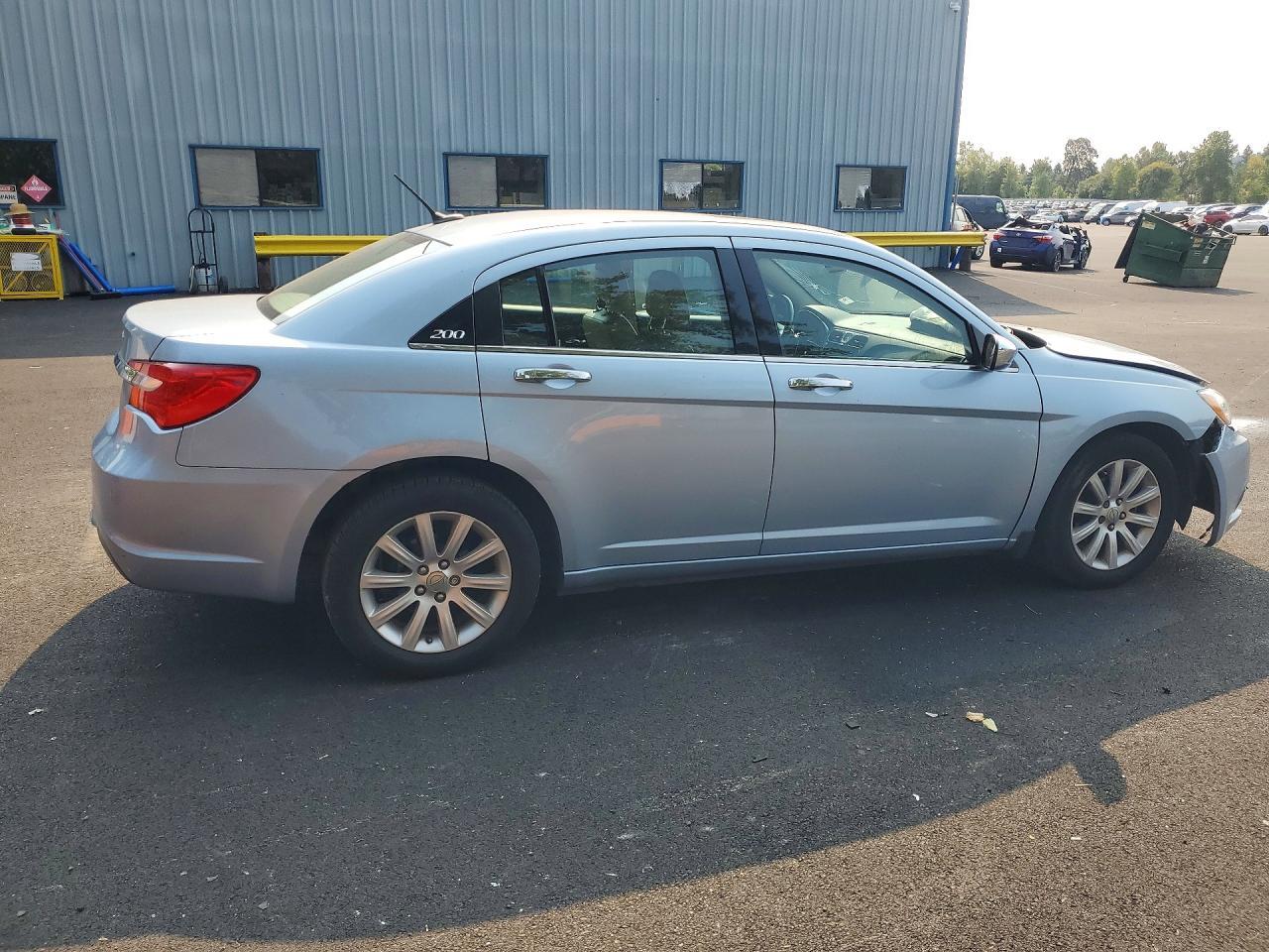 2014 Chrysler 200 Limited - zdjęcie 3