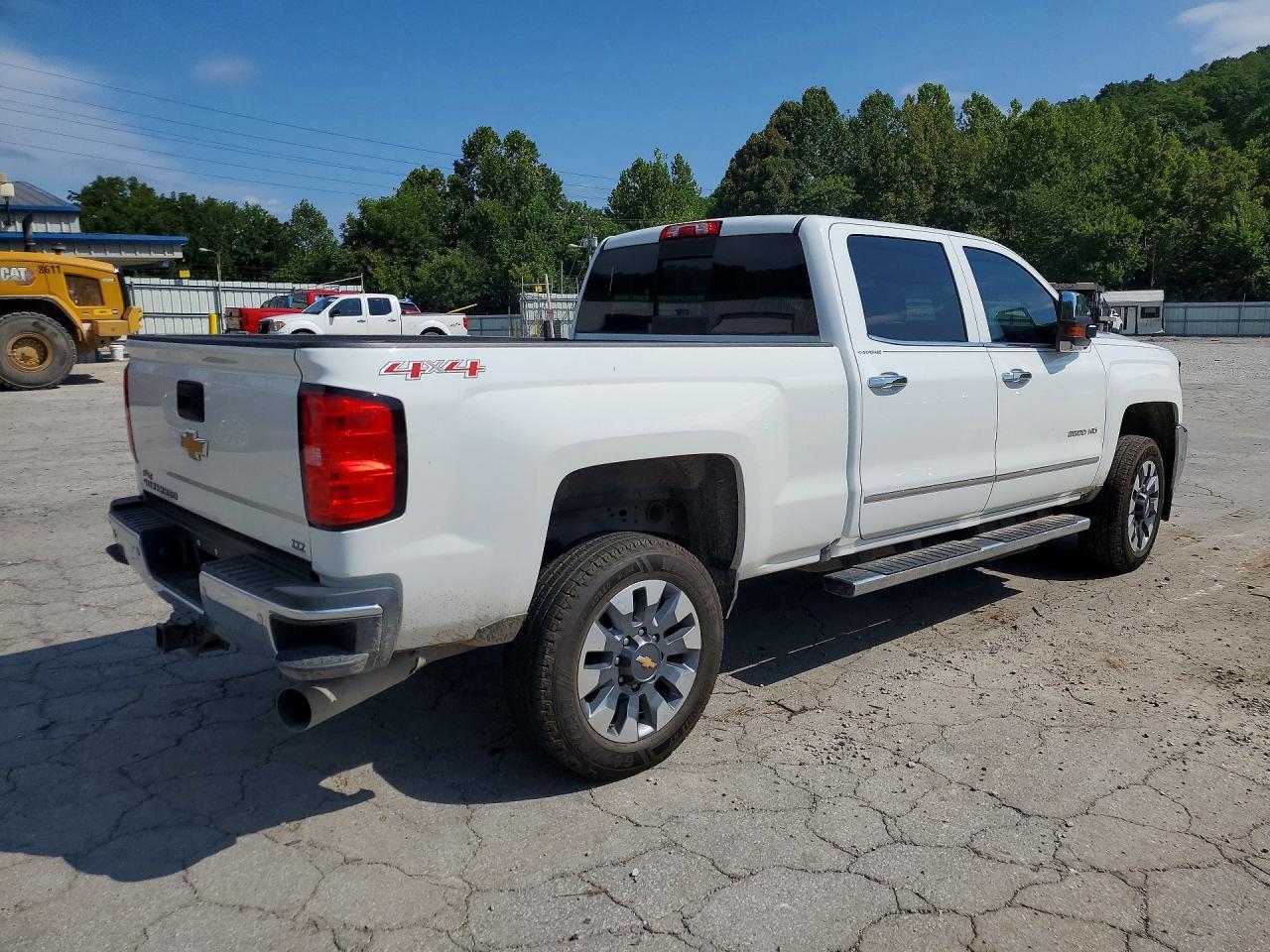 2017 Chevrolet Silverado K2500 Heavy Duty Ltz - zdjęcie 3