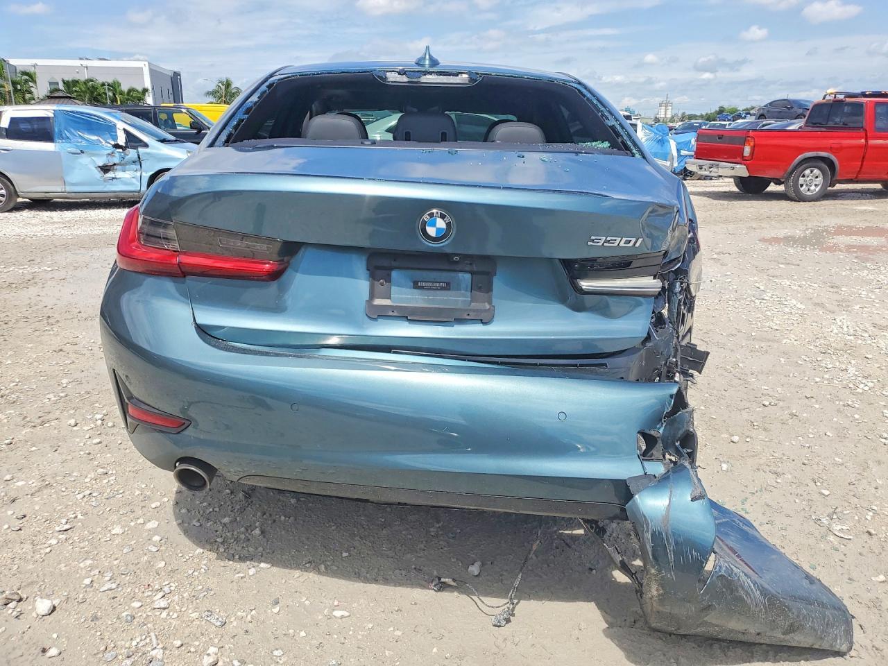 2021 BMW 330I - zdjęcie 6