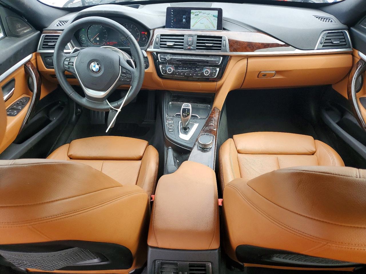 2019 BMW Seria 3 330i - zdjęcie 8
