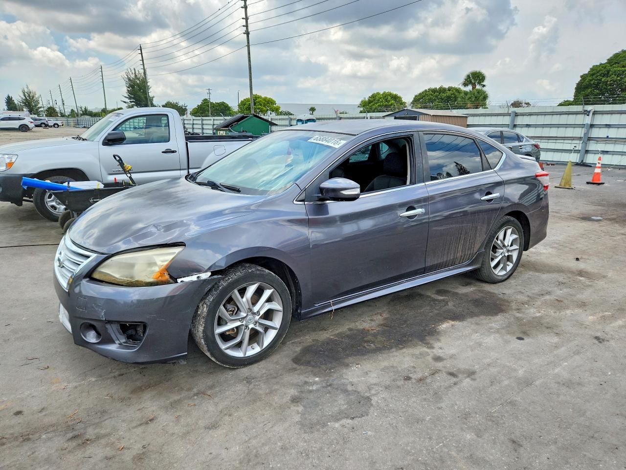2015 Nissan Sentra Sr - zdjęcie główne