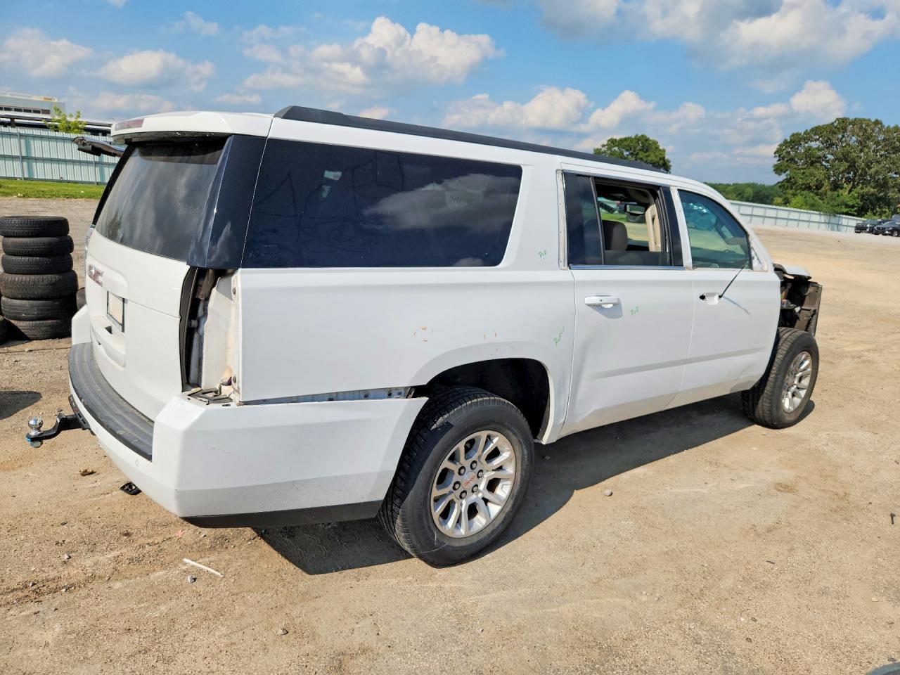 2016 GMC Yukon Xl C1500 Slt - zdjęcie 3