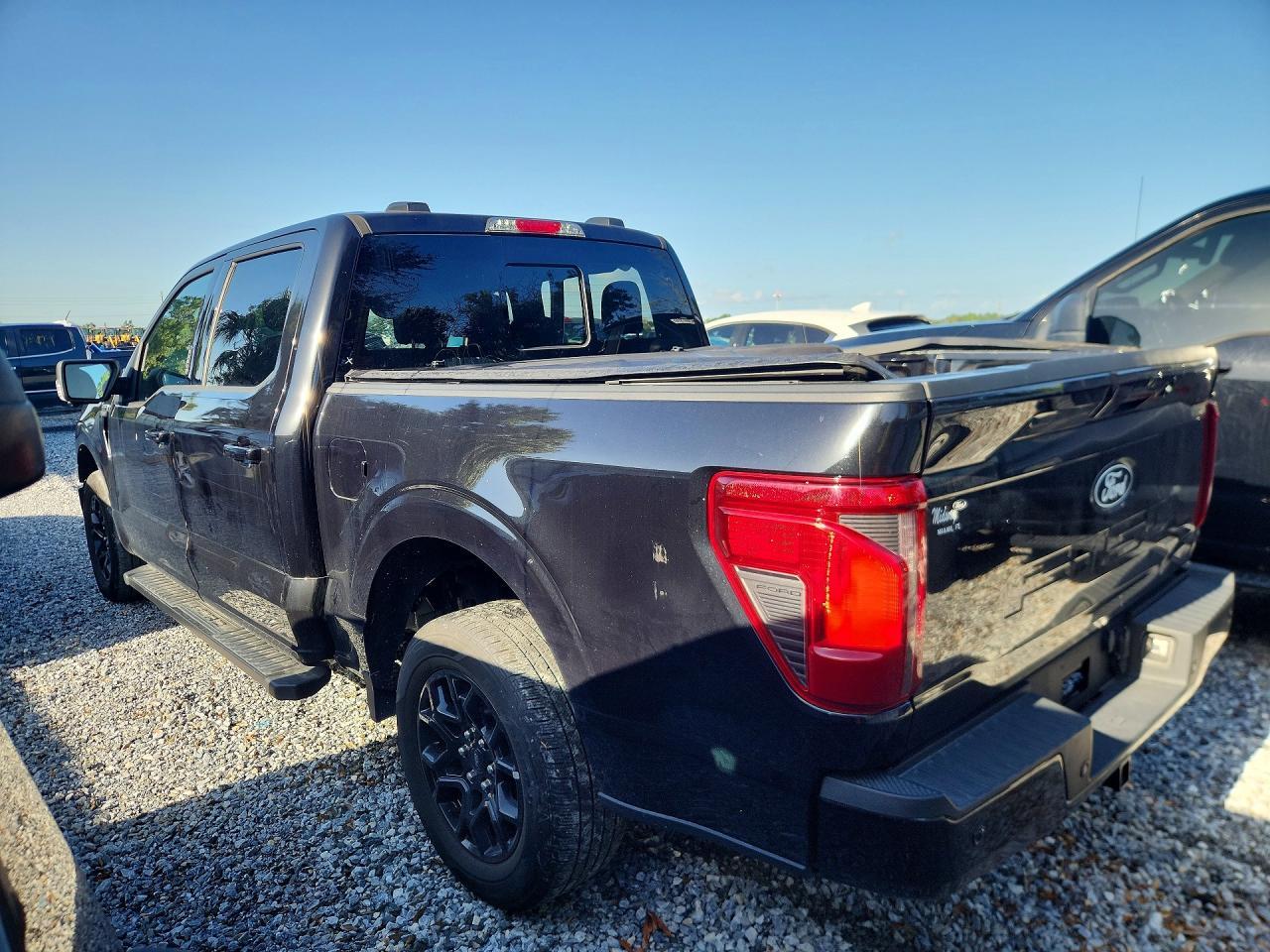 2024 Ford F150 Xlt - zdjęcie 2