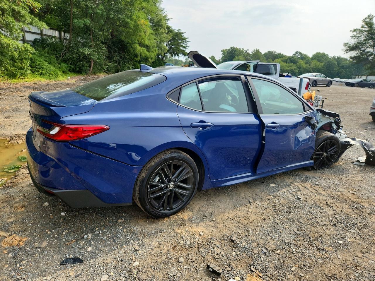 Toyota Camry - zdjęcie 3