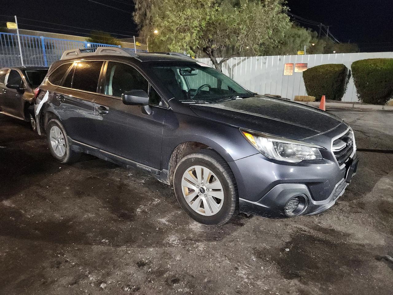 Subaru Outback - zdjęcie 4