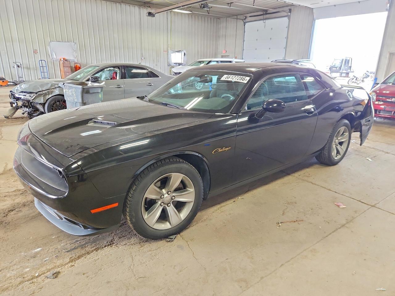 2015 Dodge Challenger Sxt - zdjęcie główne