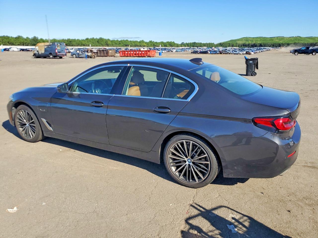 2022 BMW 530Xe - zdjęcie 2