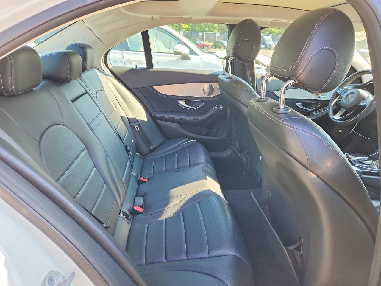 2015 Mercedes-Benz C 300 4Matic - zdjęcie 10