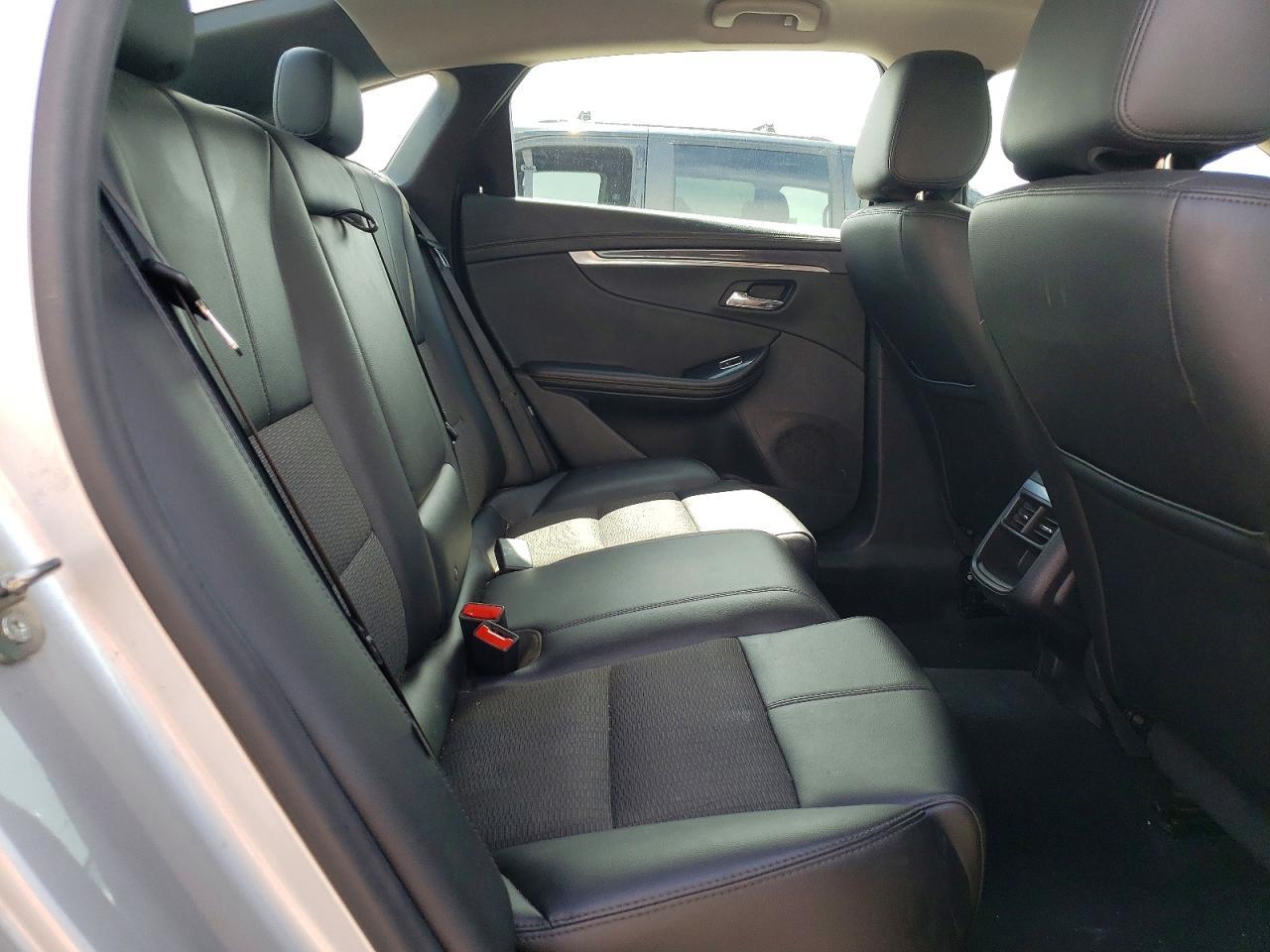 2016 Chevrolet Impala - zdjęcie 10