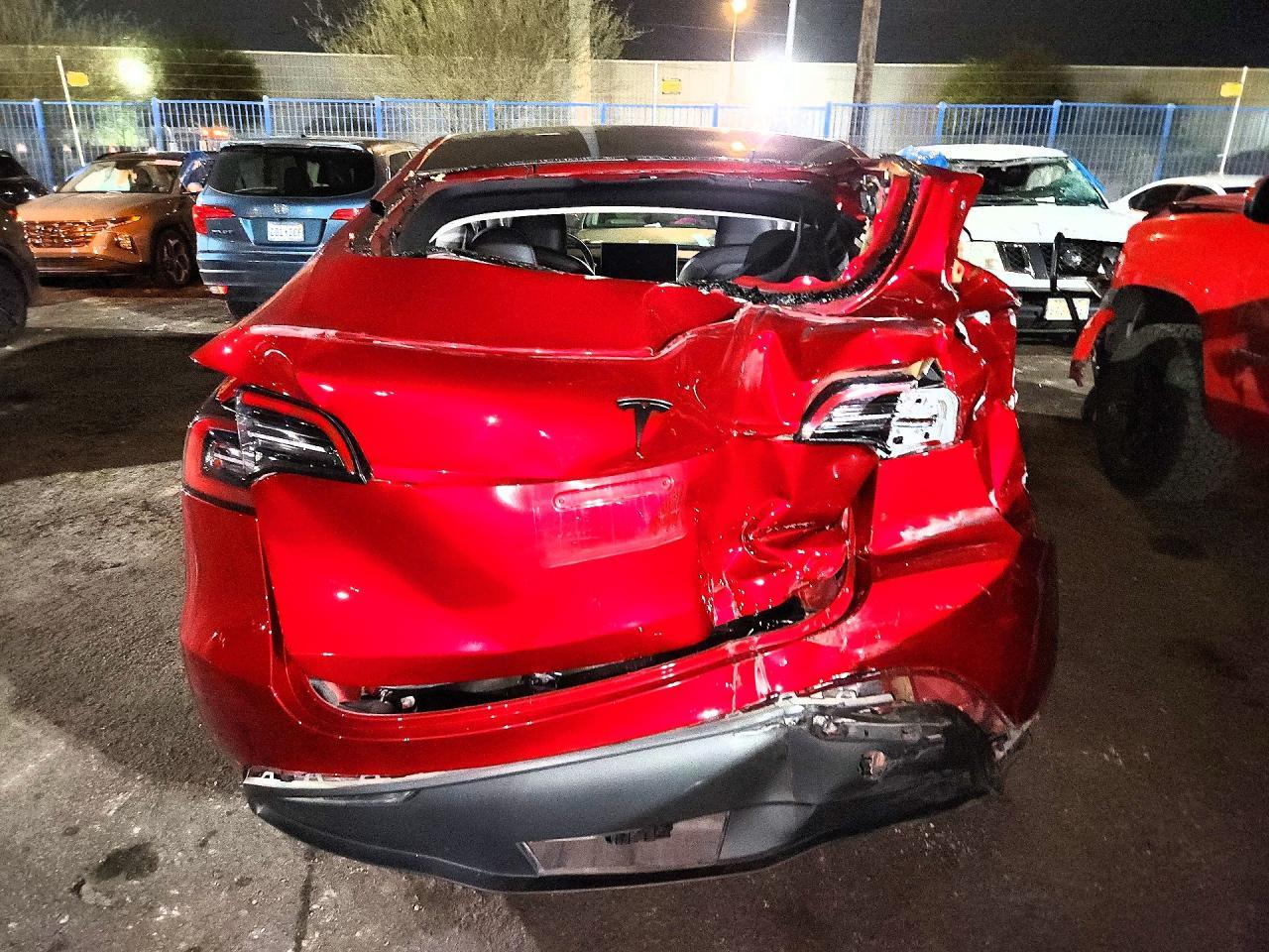 2024 Tesla Model Y - zdjęcie 6