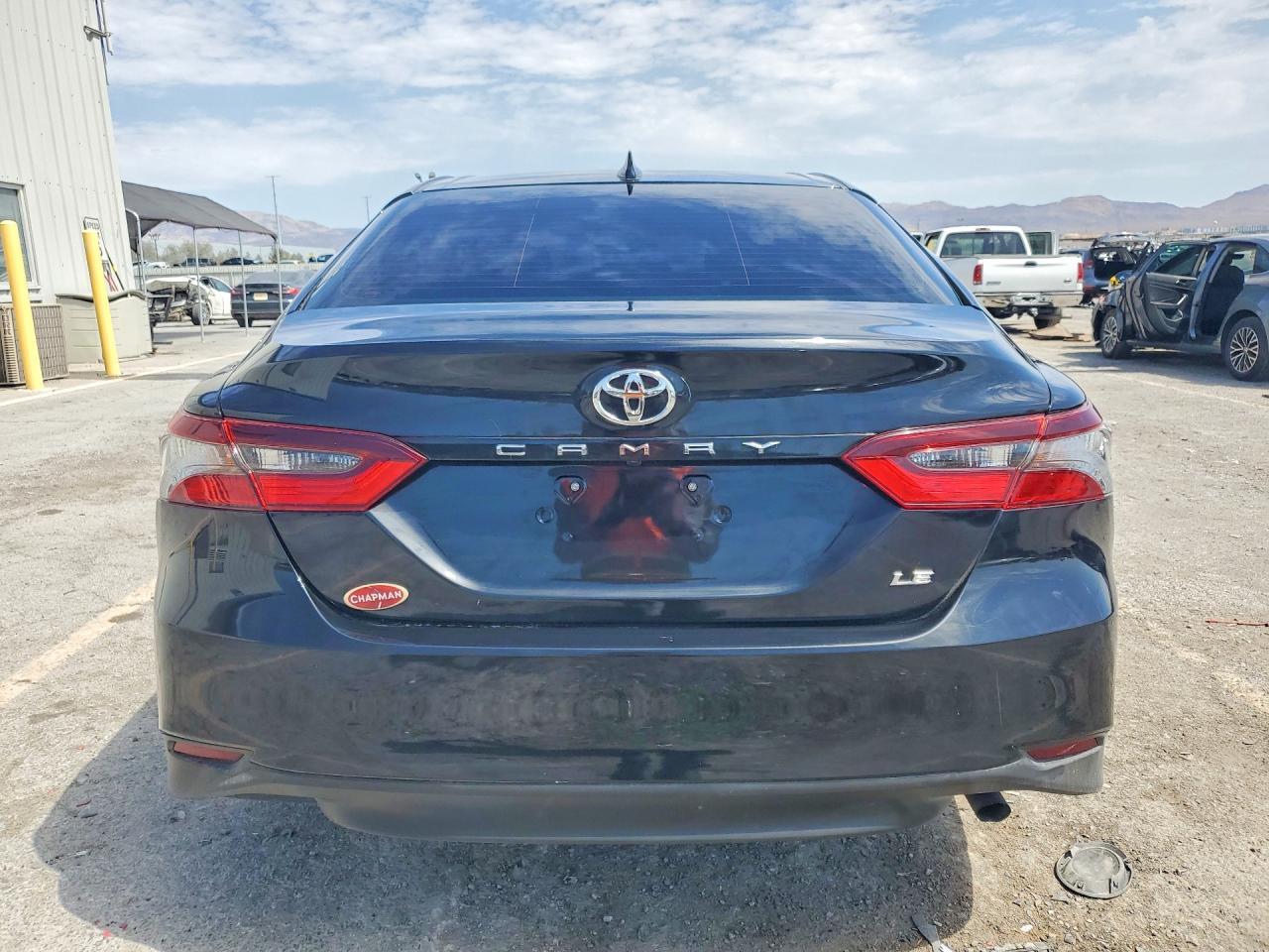 2023 Toyota Camry Le - zdjęcie 6