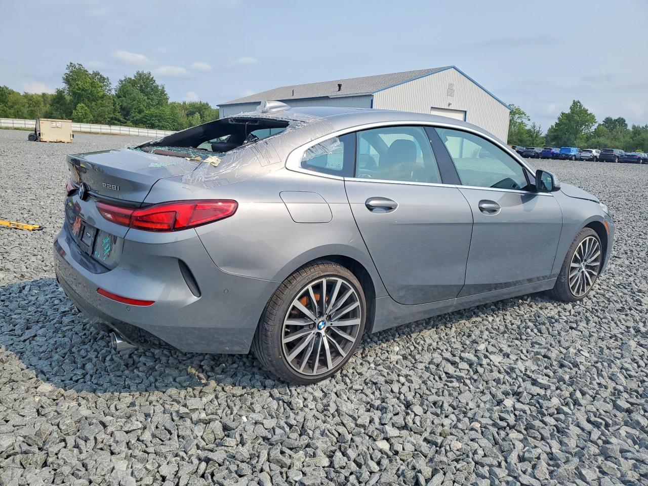2022 BMW Seria 2 228i - zdjęcie 3