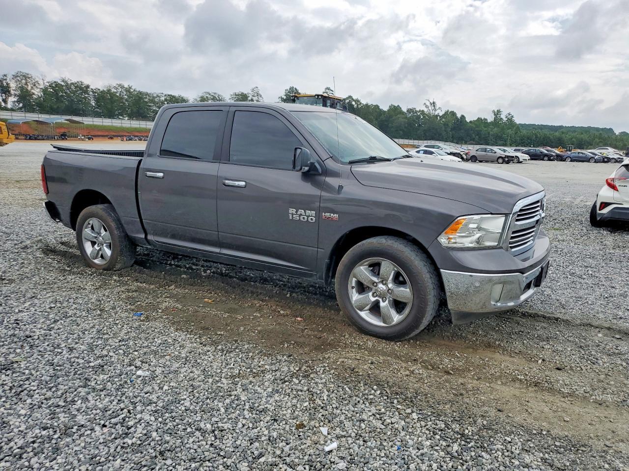 2017 Ram 1500 Slt - zdjęcie 4
