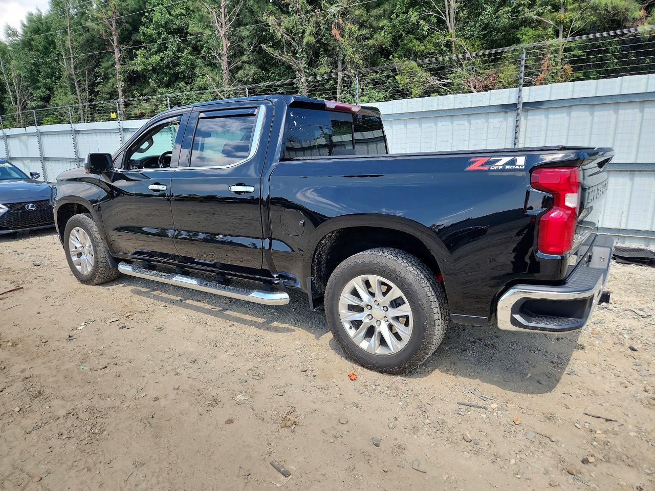 2021 Chevrolet Silverado K1500 Ltz - zdjęcie 2