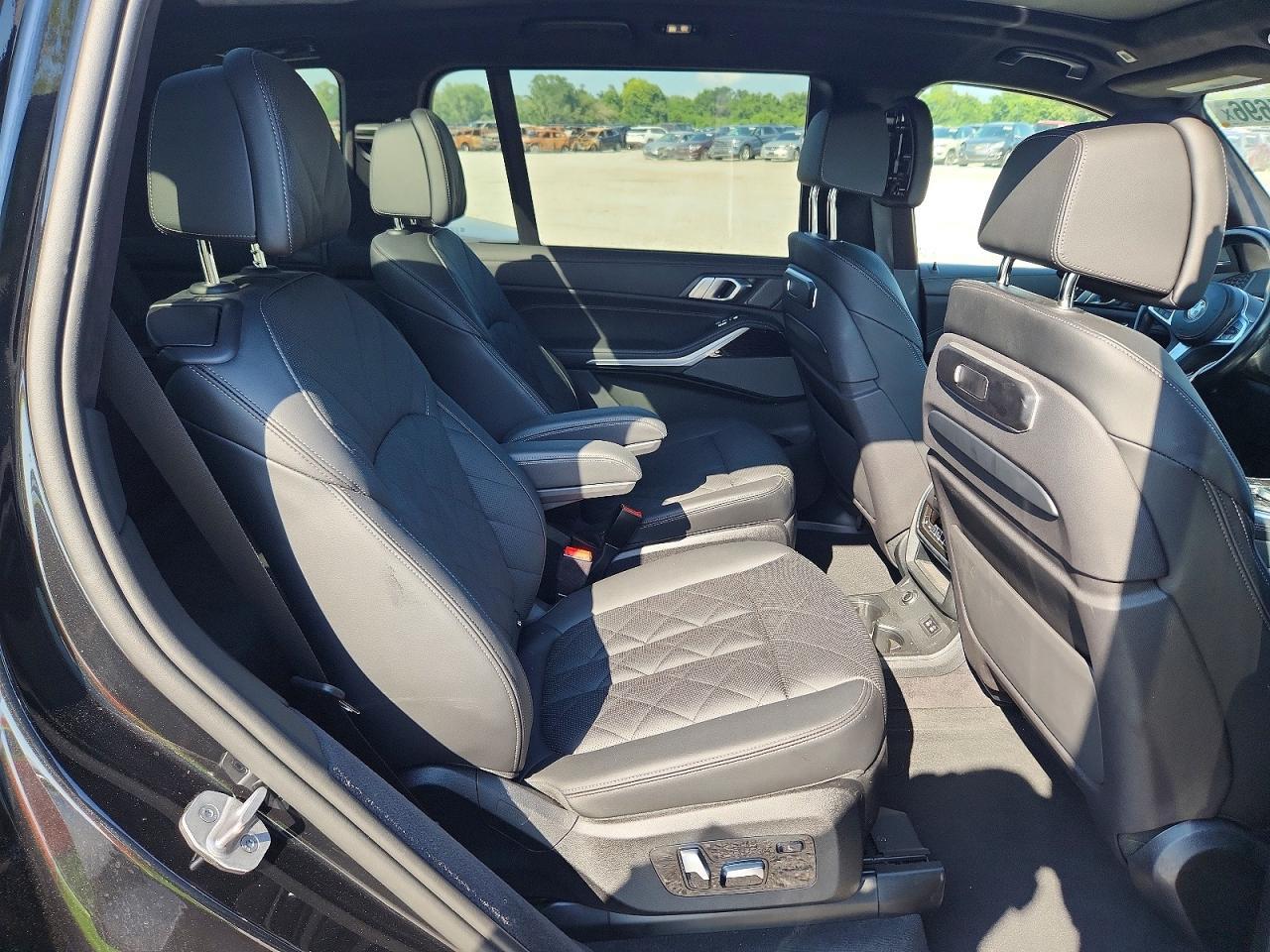 2024 BMW X7 xDrive40I - zdjęcie 11