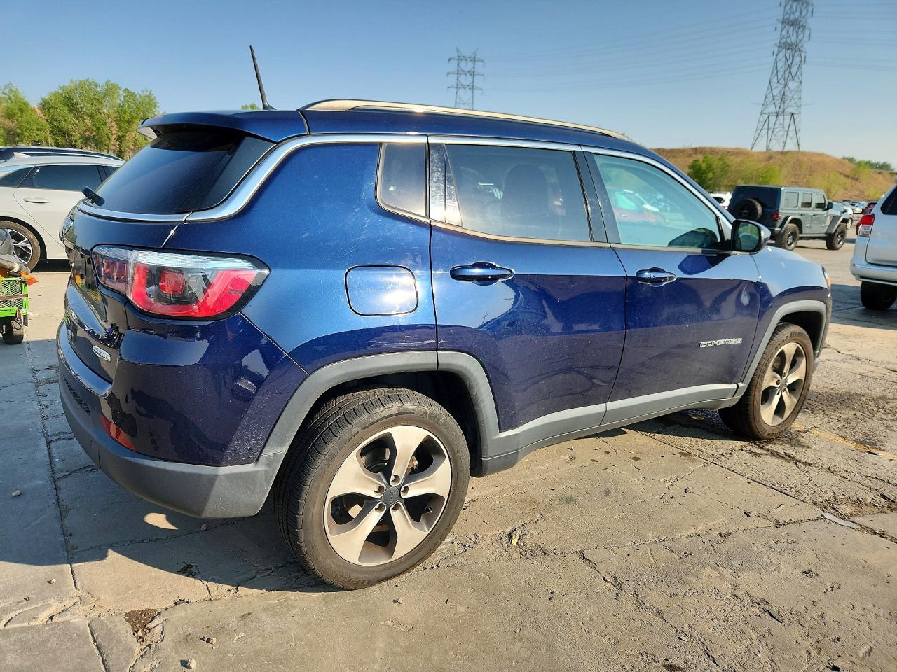2018 Jeep Compass Latitude - zdjęcie 3