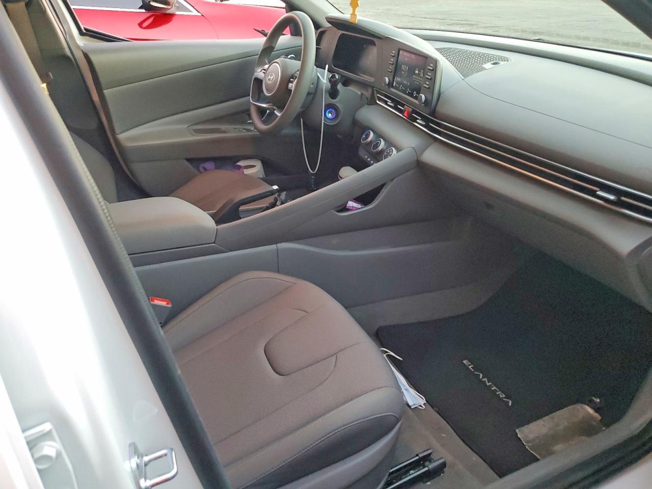 2026 Hyundai Elantra Se - zdjęcie 13