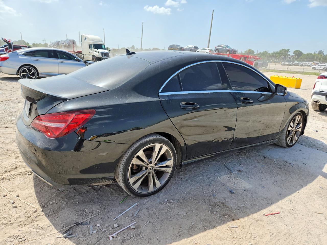 2019 Mercedes-Benz Cla 250 - zdjęcie 3
