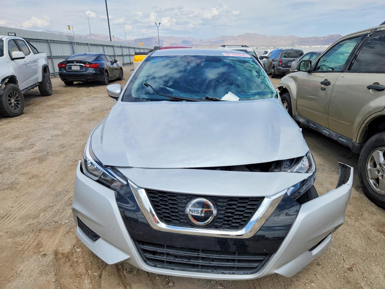 2022 Nissan Versa Sv - zdjęcie 5