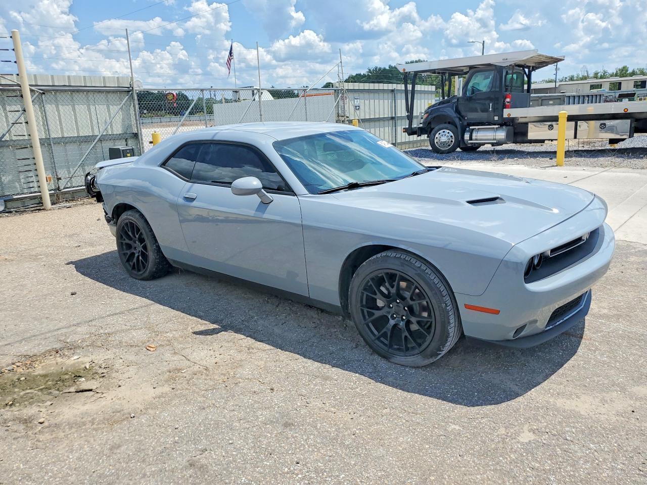 2021 Dodge Challenger Sxt - zdjęcie 4