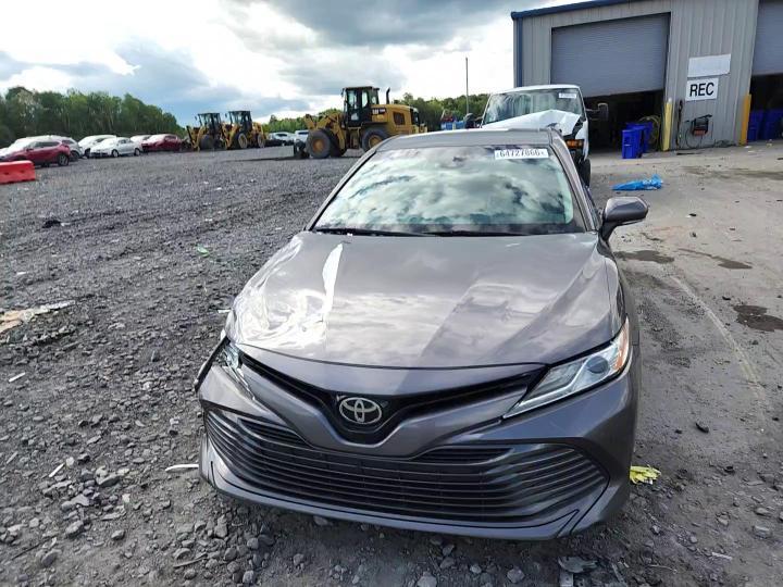 2018 Toyota Camry Xle - zdjęcie 13