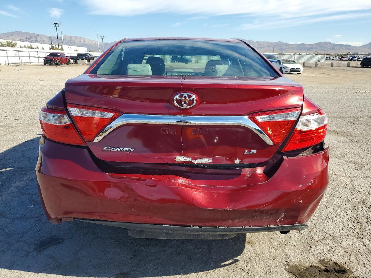2017 Toyota Camry Le - zdjęcie 6