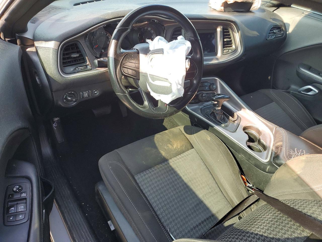 2022 Dodge Challenger Sxt - zdjęcie 8
