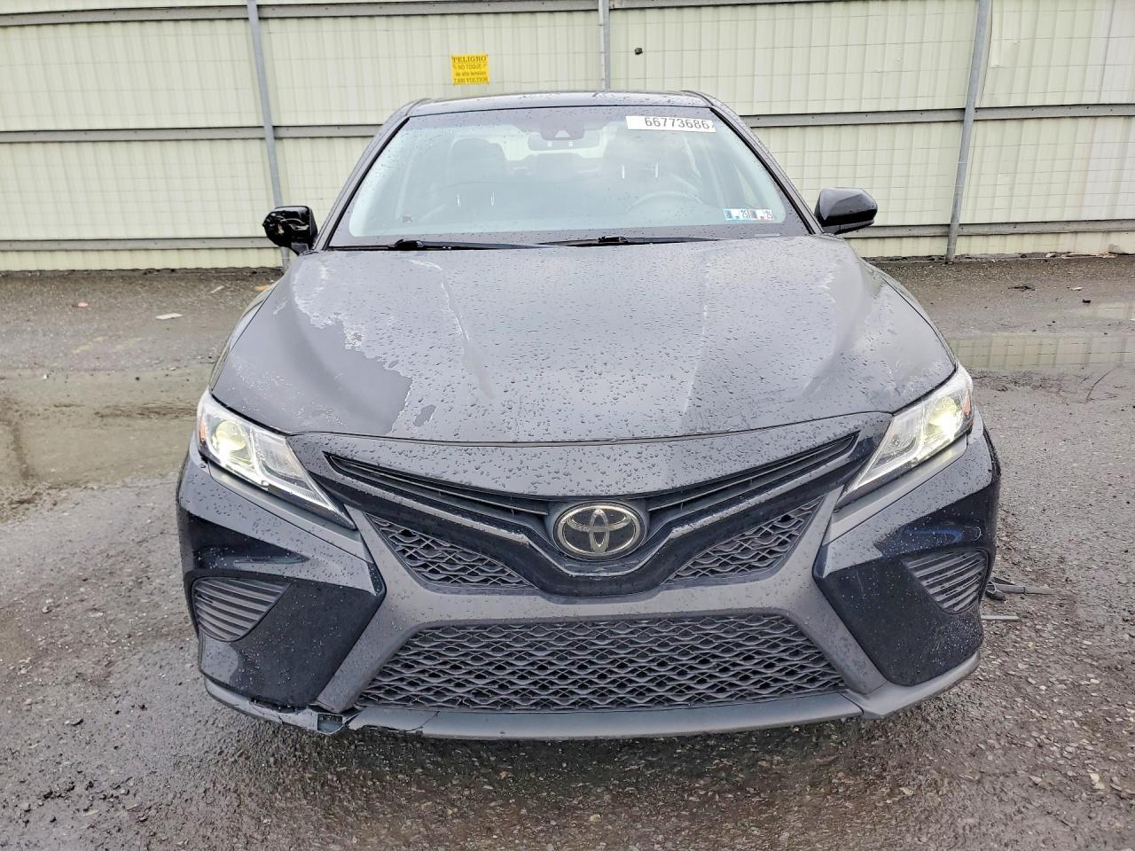 2018 Toyota Camry Se - zdjęcie 5